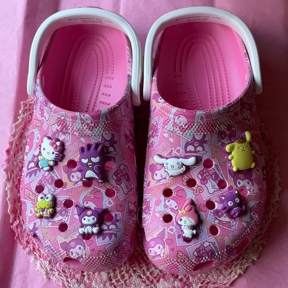 π±ππ± CROCS HELLO KITTY  CLOGS π±ππ± - Picture 6 of 16